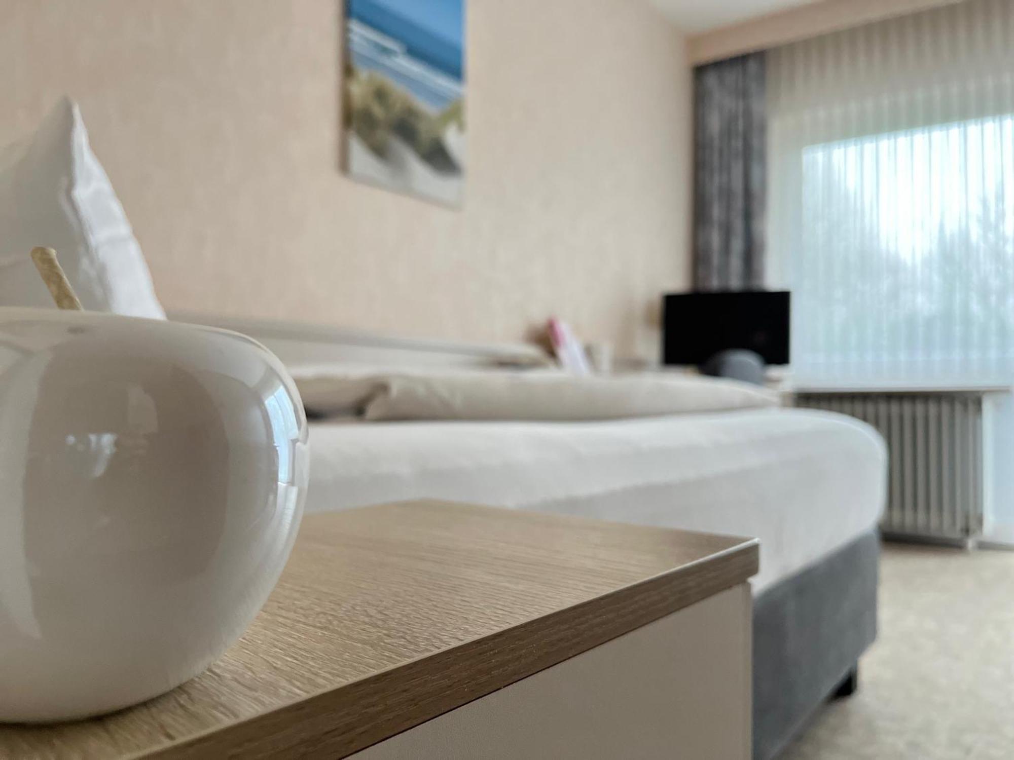 Hotel Zum Rosenteich Bad Zwischenahn Zewnętrze zdjęcie